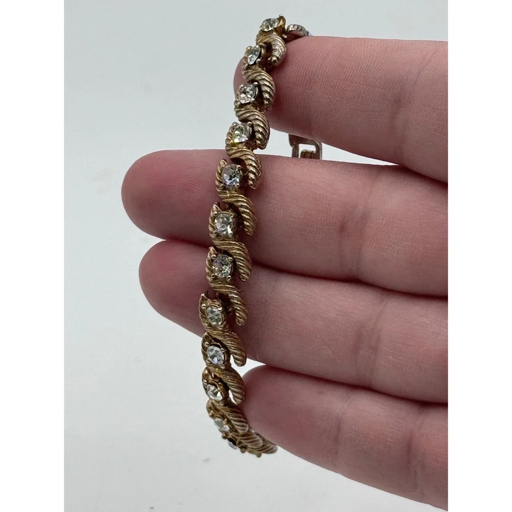 Vintage Rhinestone Link Bracelet Gold Tone Swirl Chunky‎ Retro Glam